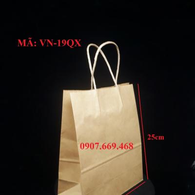Túi giấy kraft nâu quai xoắn, đáy vuông
